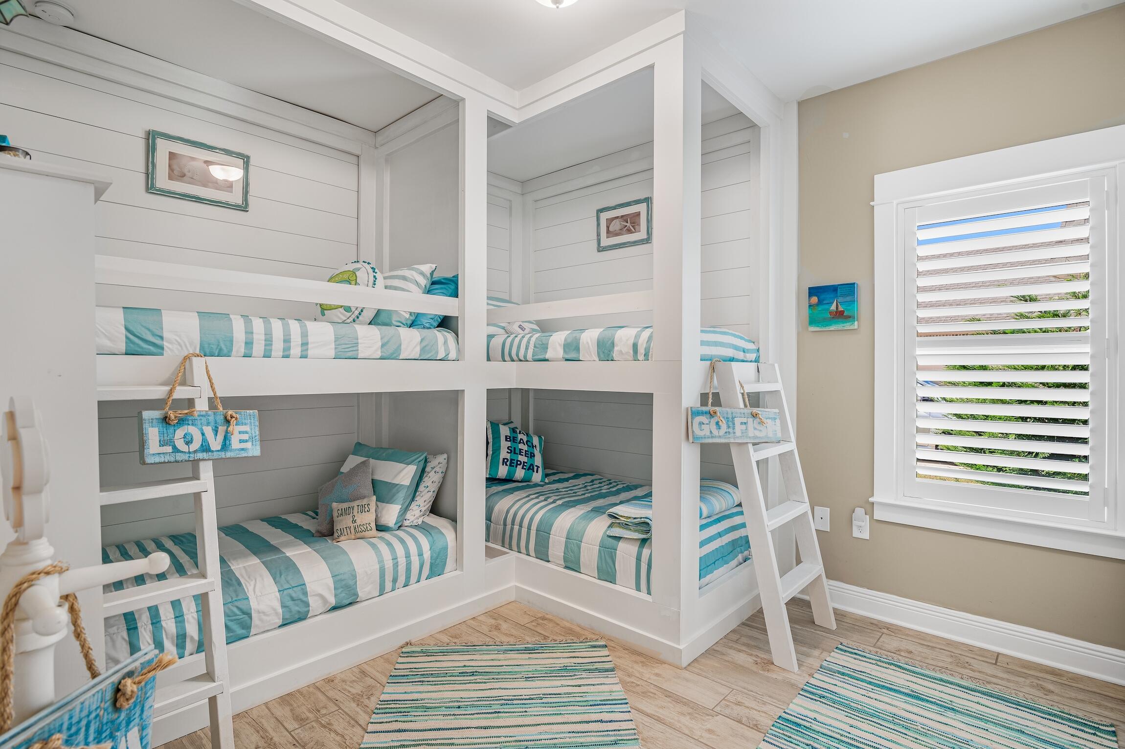 102 Mill Pond Cove Freeport, FL 32439 - Photo 26 of 46 a living room with furniture and a table