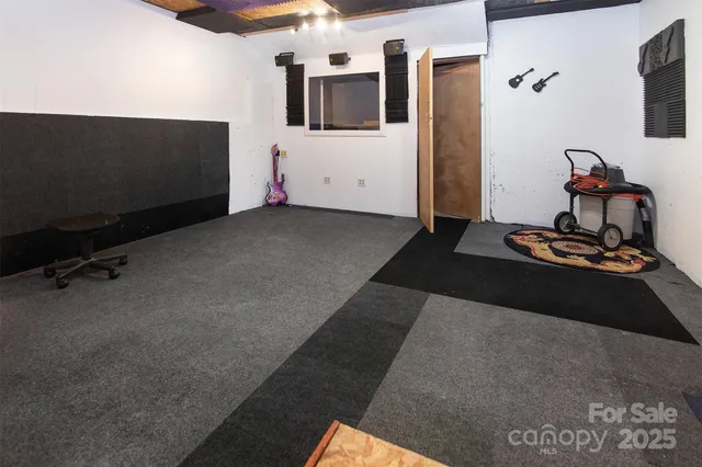 $525,000 | 8619 Delamere Lane, Charlotte, NC 28269