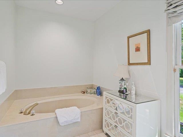 1161 Oak River Road Memphis, TN 38120 - Photo 19 of 31 Gallery Image 19