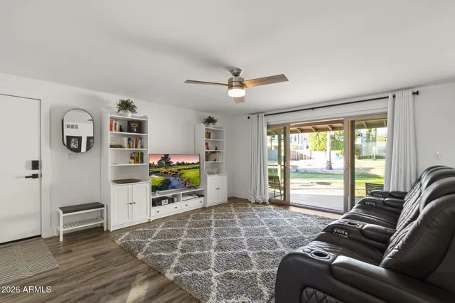 $950,000 | 2034 East Glendale Avenue, Phoenix, AZ 85020