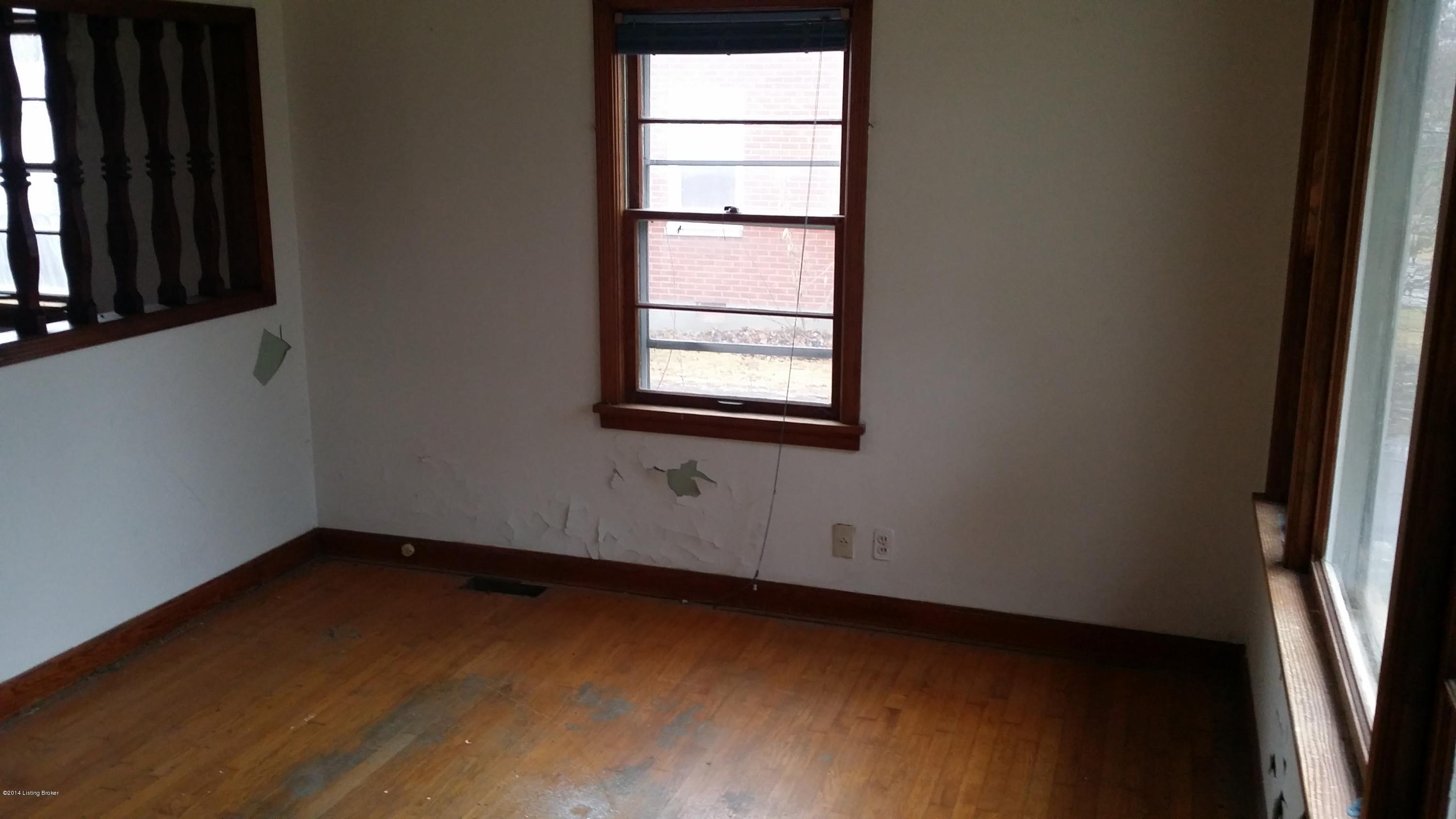 5416 Decker Road Louisville, KY 40258 - Photo 10 of 20 20141204_135302