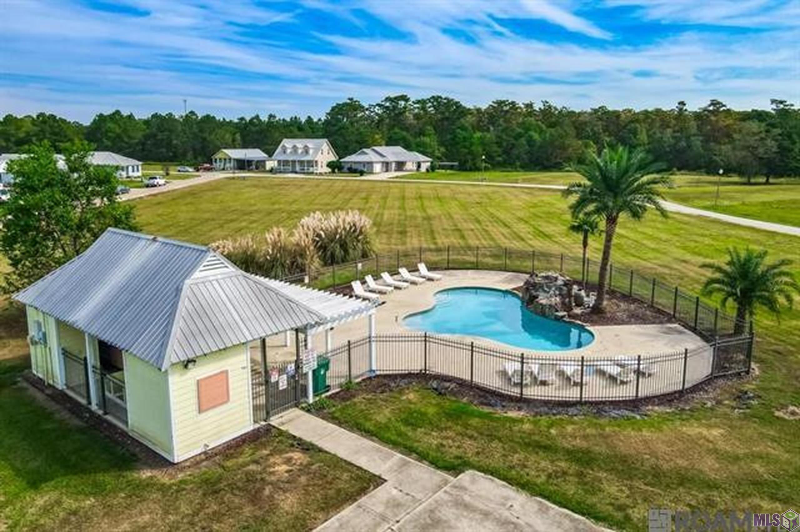 17230 Tchula Drive Springfield, LA 70462 - Photo 9 of 10