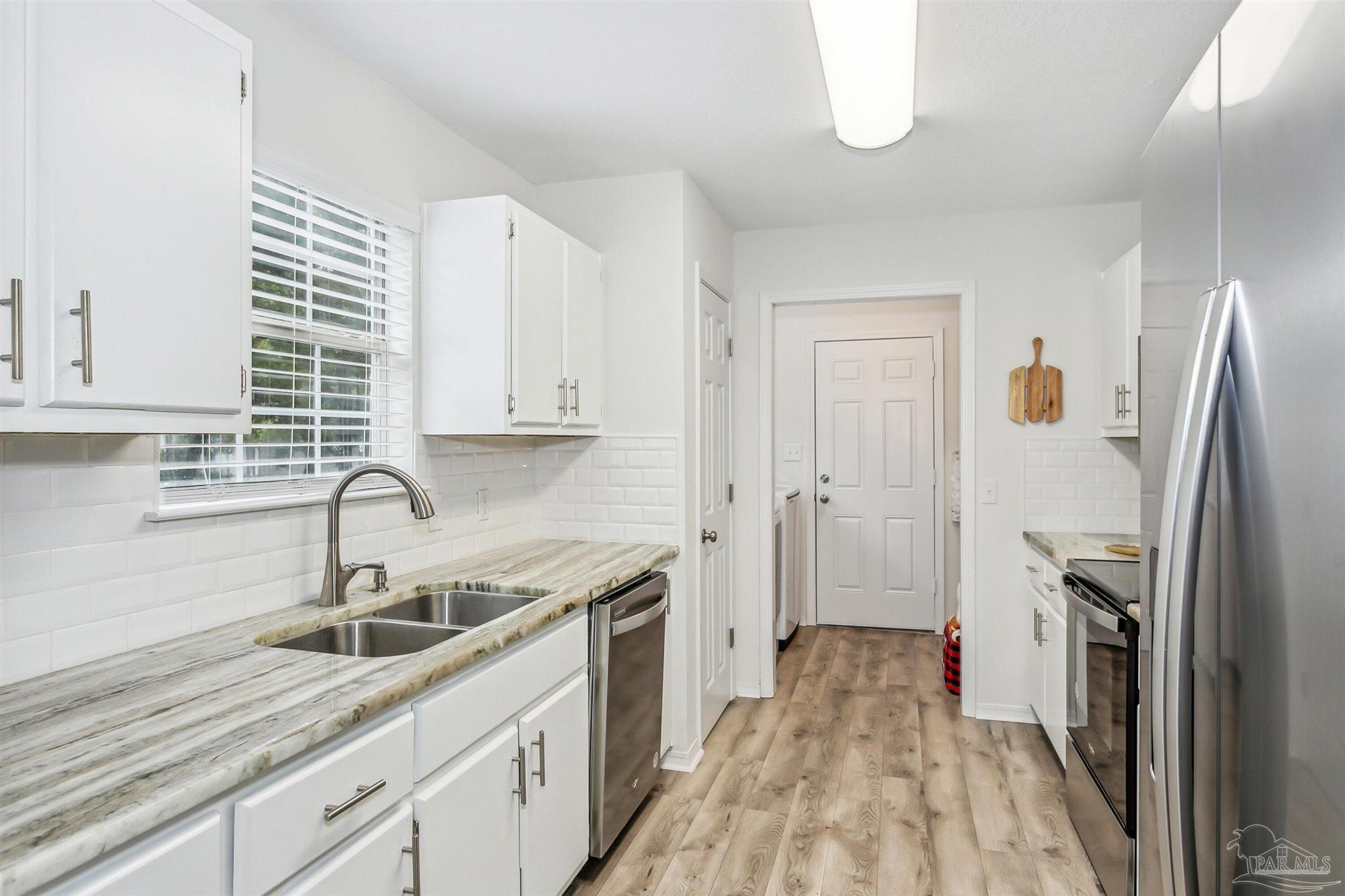 3608 George Lane Navarre, FL 32566 - Photo 8 of 20 Gallery Image 8
