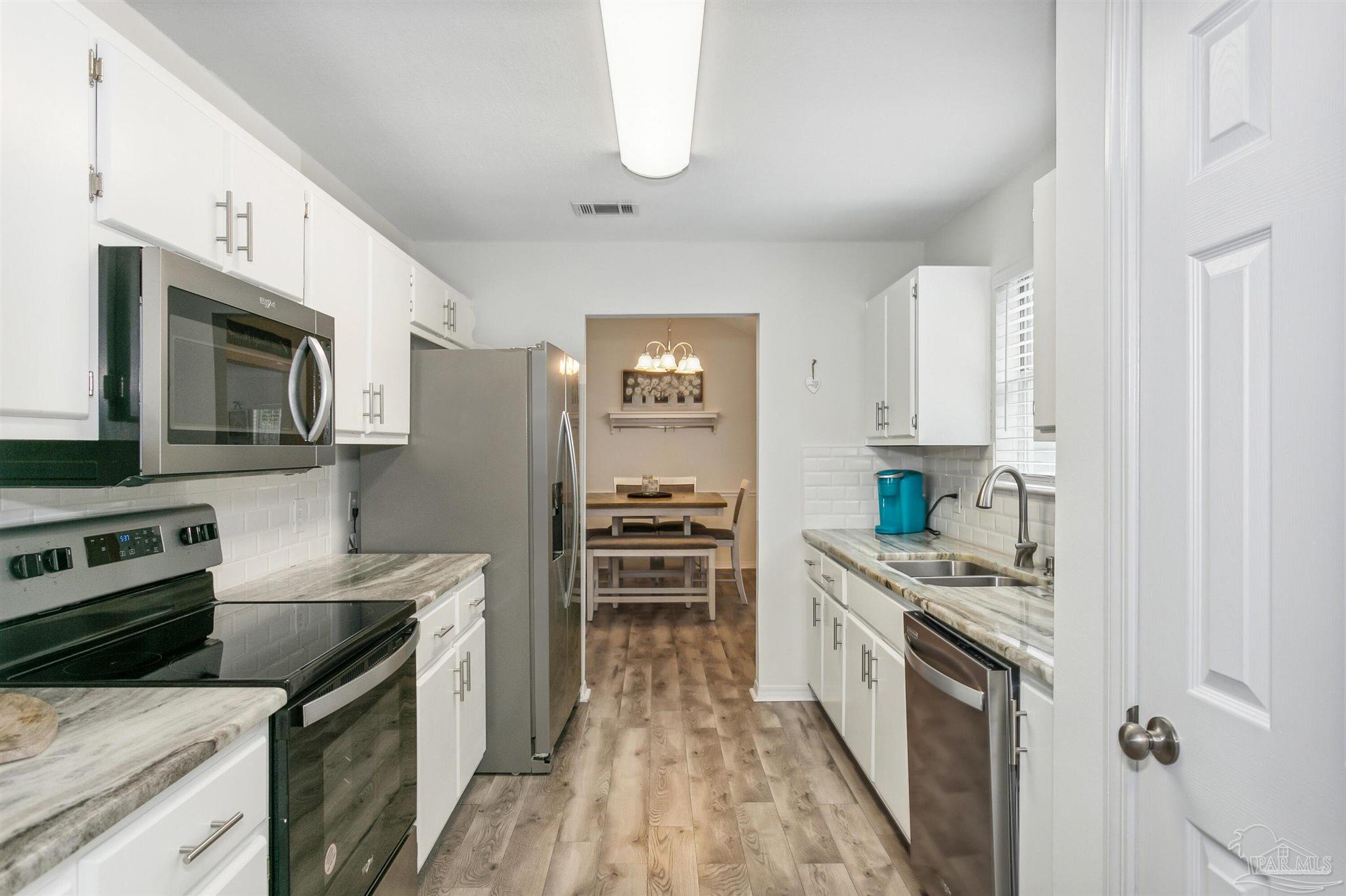 3608 George Lane Navarre, FL 32566 - Photo 9 of 20 Gallery Image 9