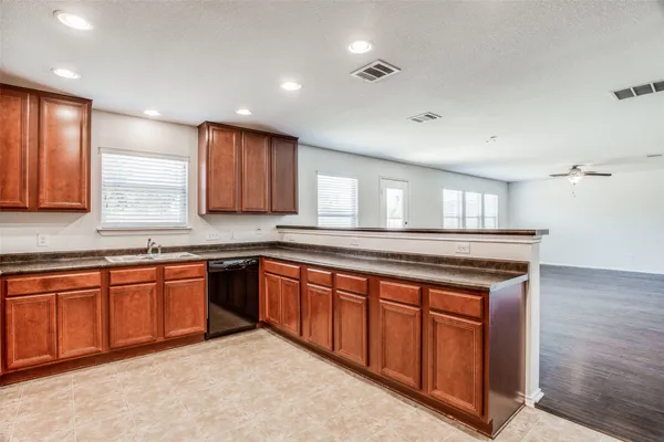 $2,075 | 2017 Sydnee Drive, Leander, TX 78641