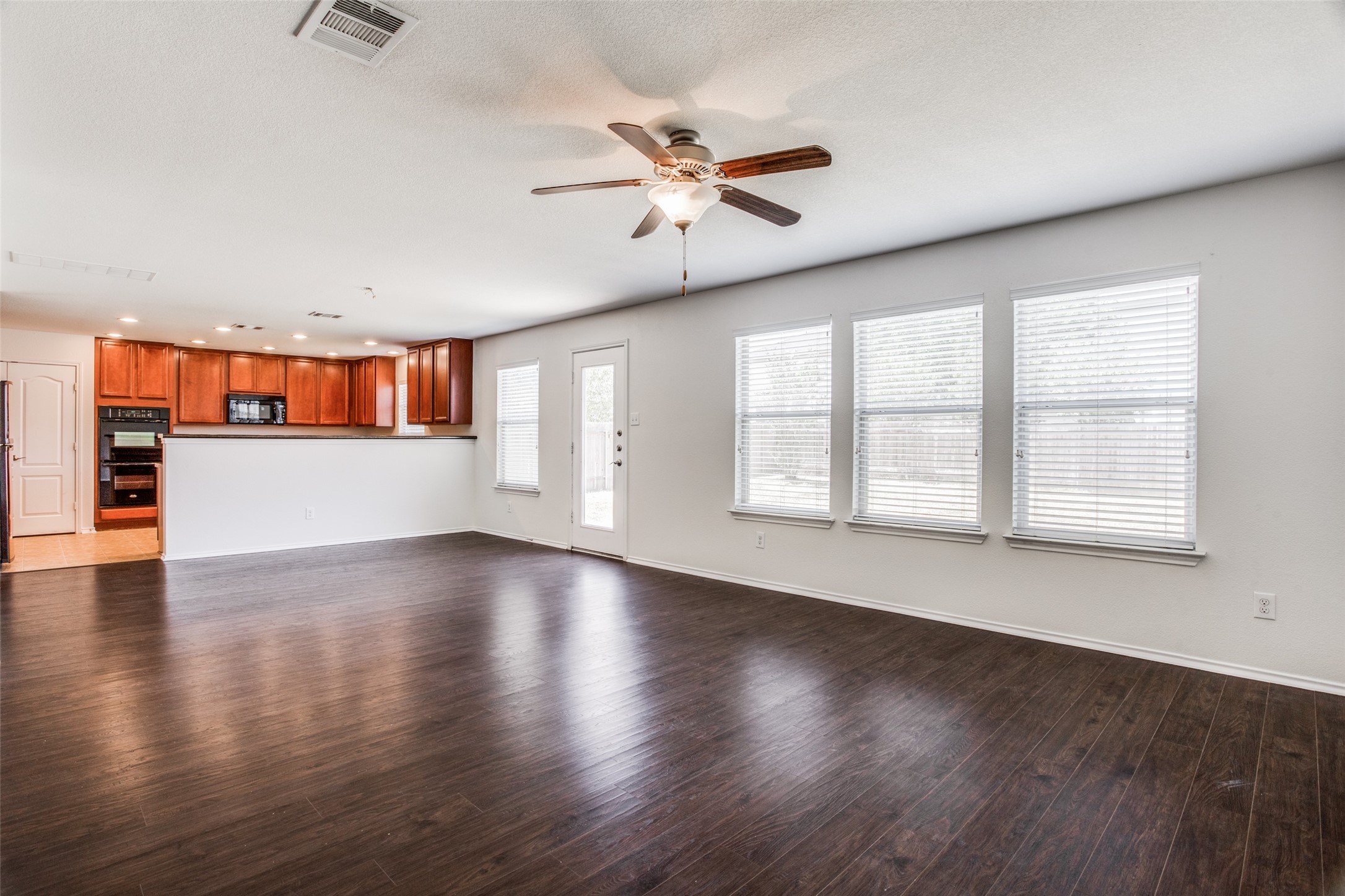 2017 Sydnee Drive Leander, TX 78641 - Photo 2 of 24