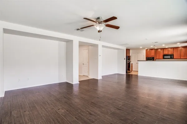 $2,075 | 2017 Sydnee Drive, Leander, TX 78641