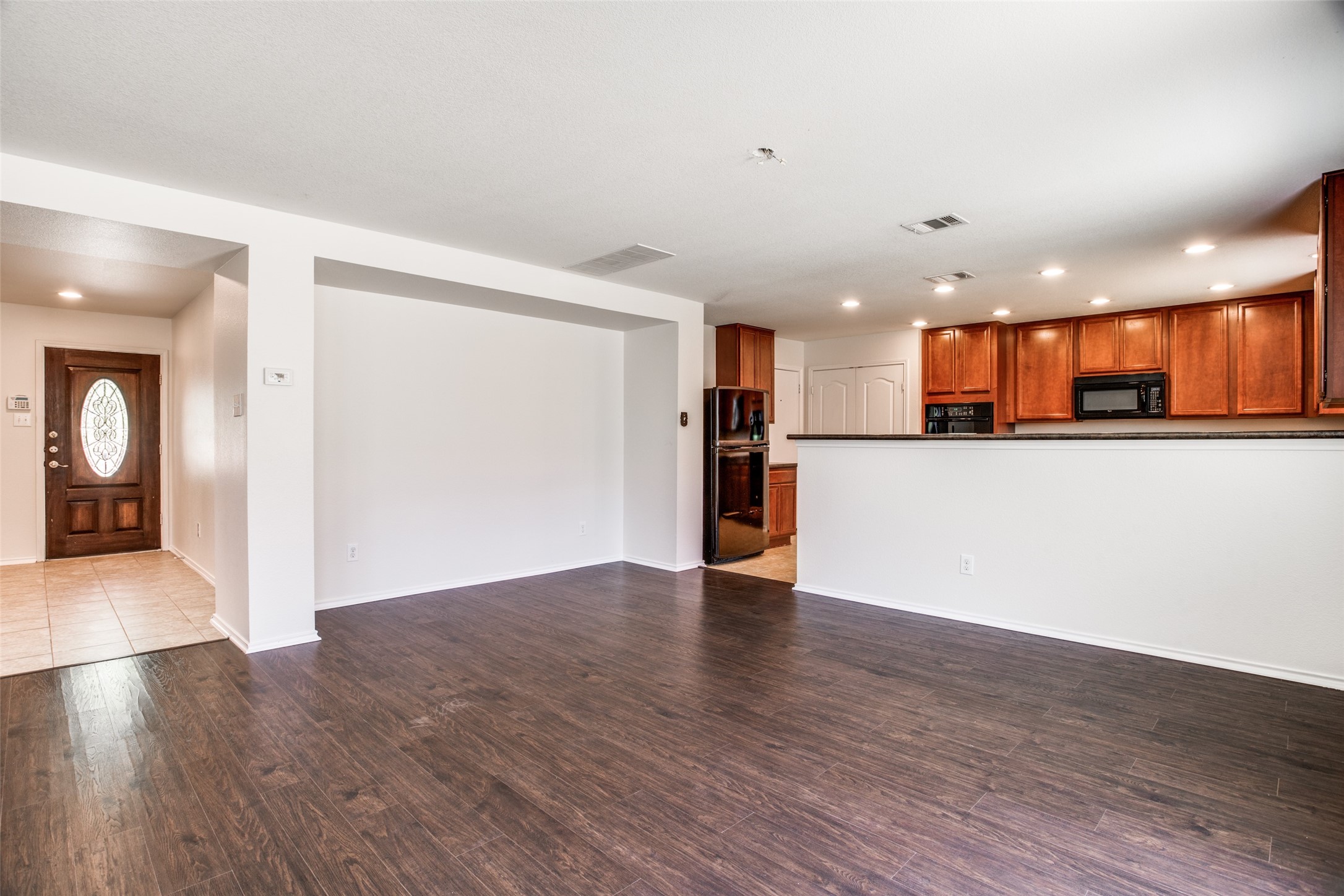 2017 Sydnee Drive Leander, TX 78641 - Photo 7 of 24