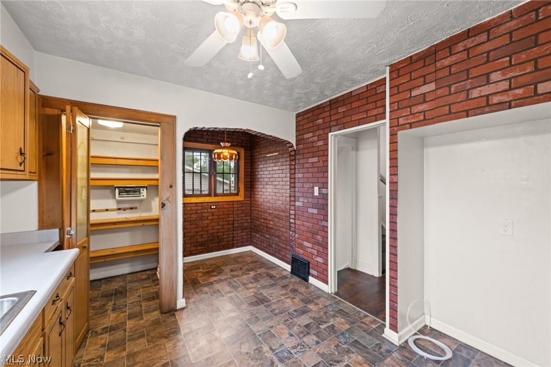 11715 Rutland Avenue Cleveland, OH 44108 - Photo 13 of 31