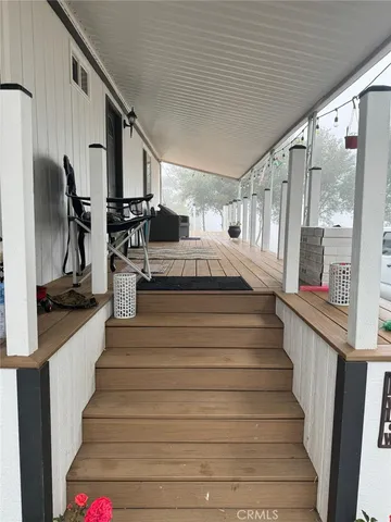 a view of entryway and hall