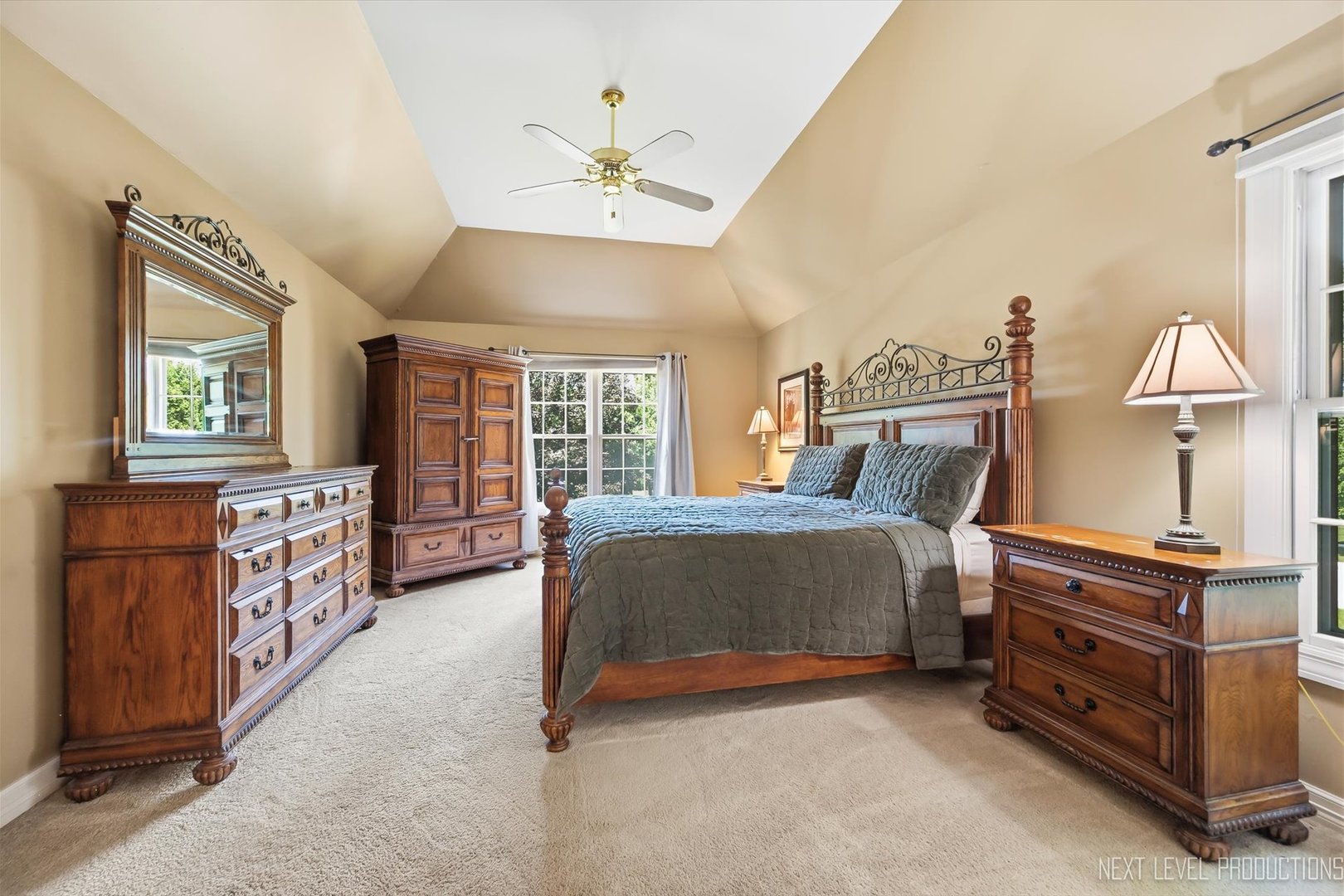 1002 Stonehedge Road St. Charles, IL 60174 - Photo 18 of 36