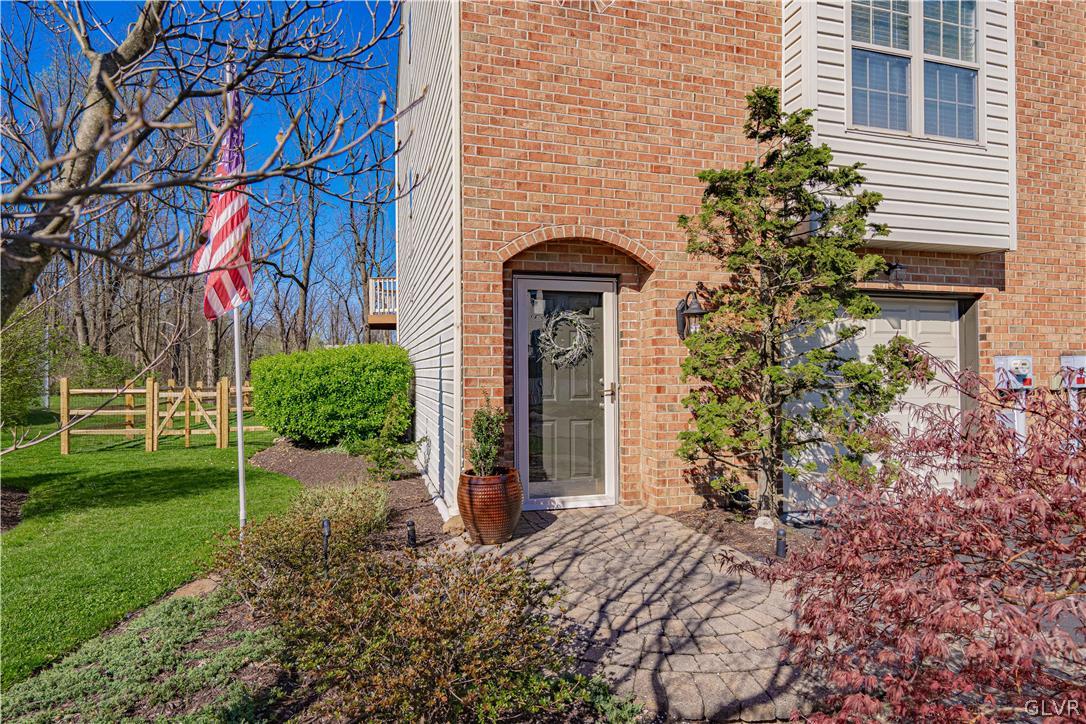 228 Ridgeview Drive Alburtis, PA 18011 - Photo 3 of 39 Gallery Image 3