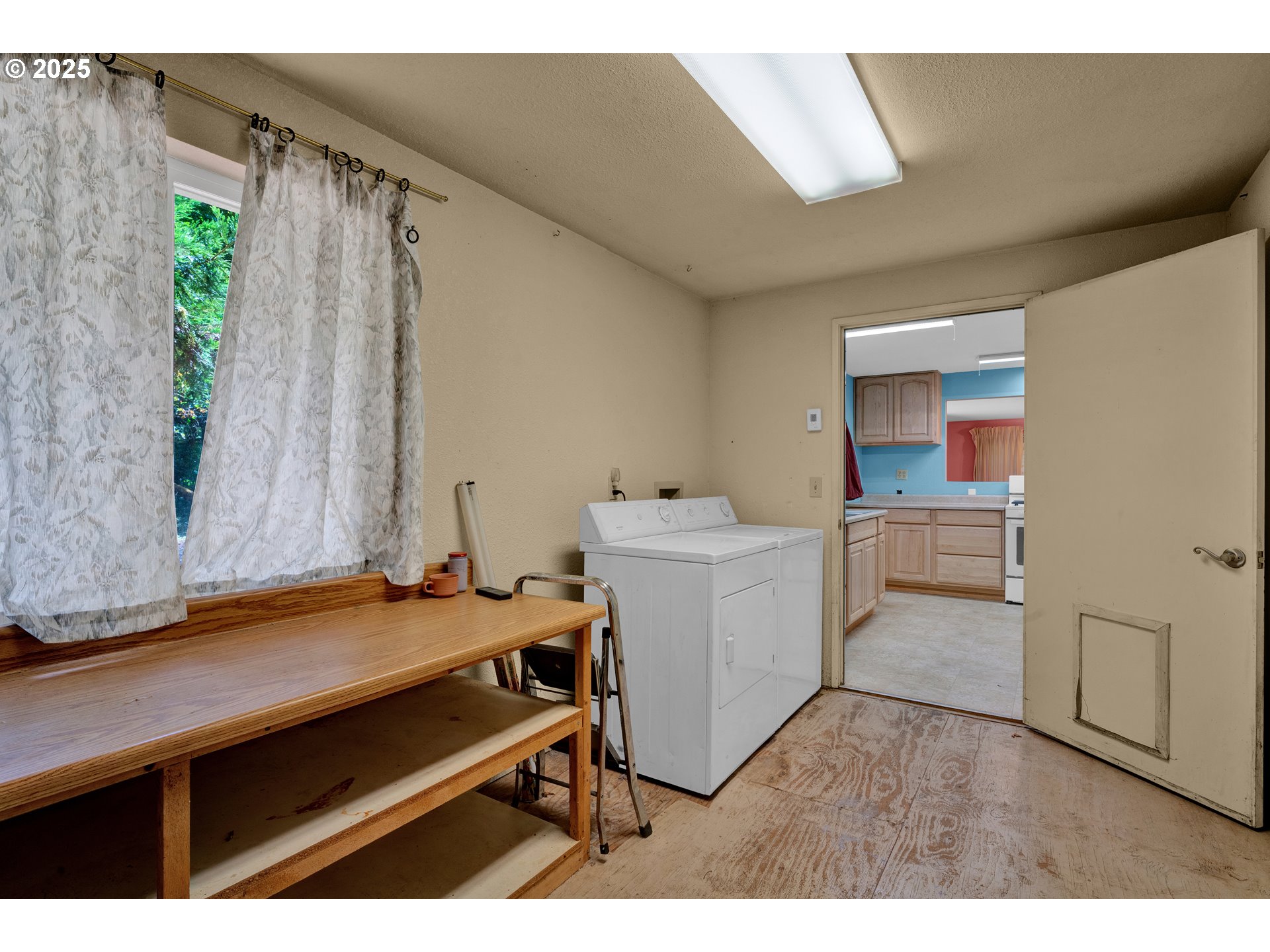 11406 East Mapleton Road Mapleton, OR 97453 - Photo 14 of 22 a utility room with dryer and washer