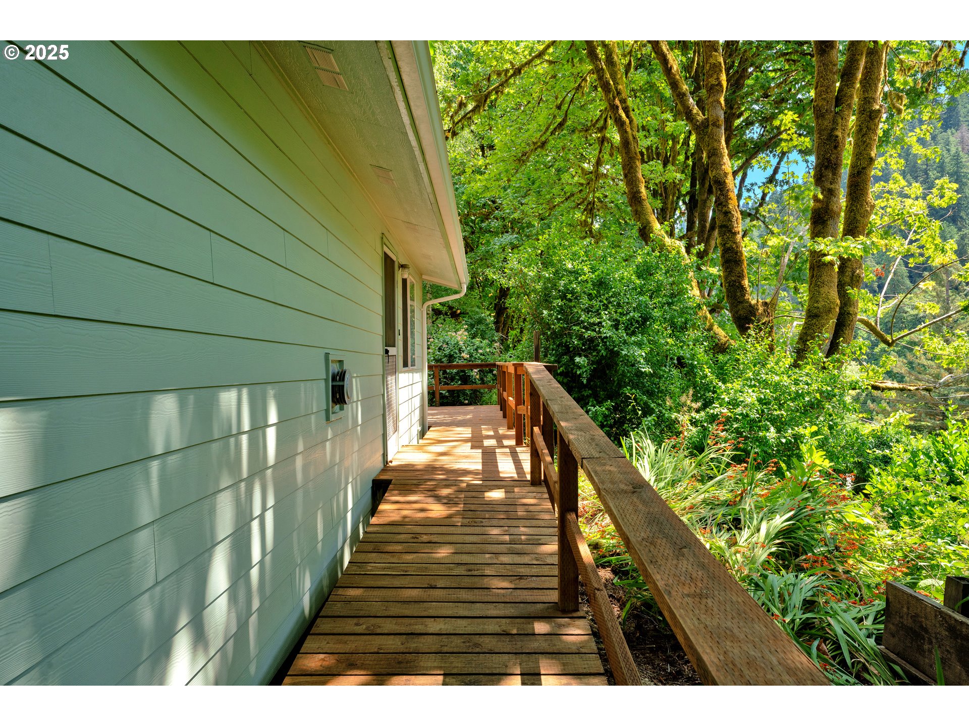 11406 East Mapleton Road Mapleton, OR 97453 - Photo 19 of 22 a view of entryway with wooden floor