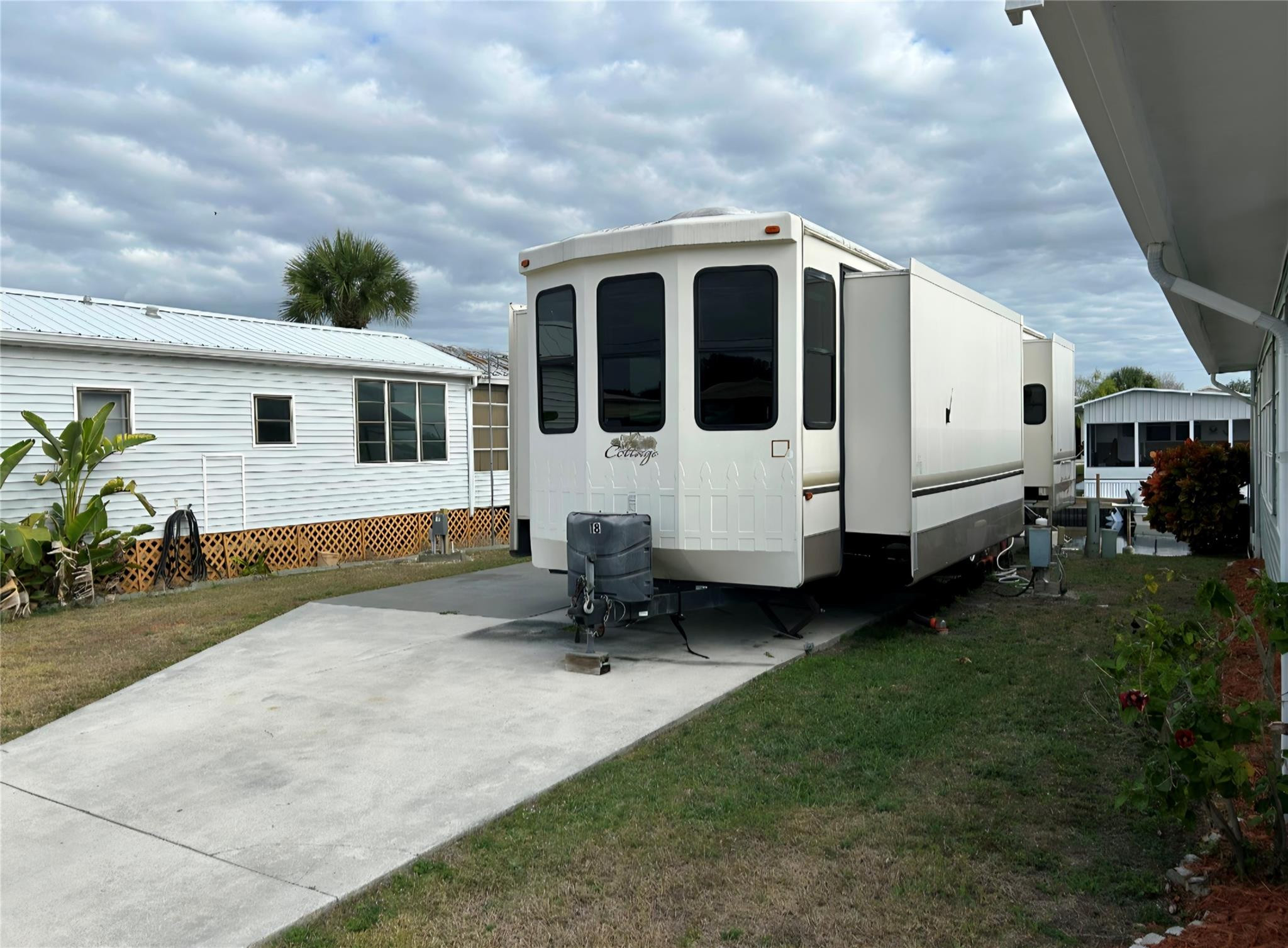 18 Shell Road Okeechobee, FL 34974 - Photo 3 of 24 Photo 3