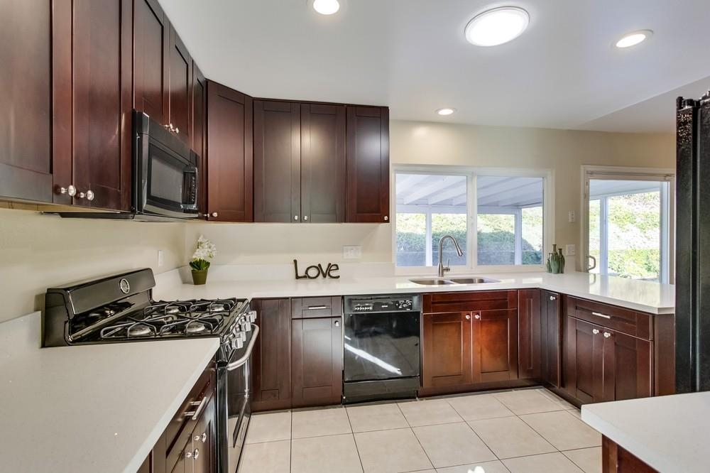 12874 Rios Road Poway, CA 92064 - Photo 7 of 24