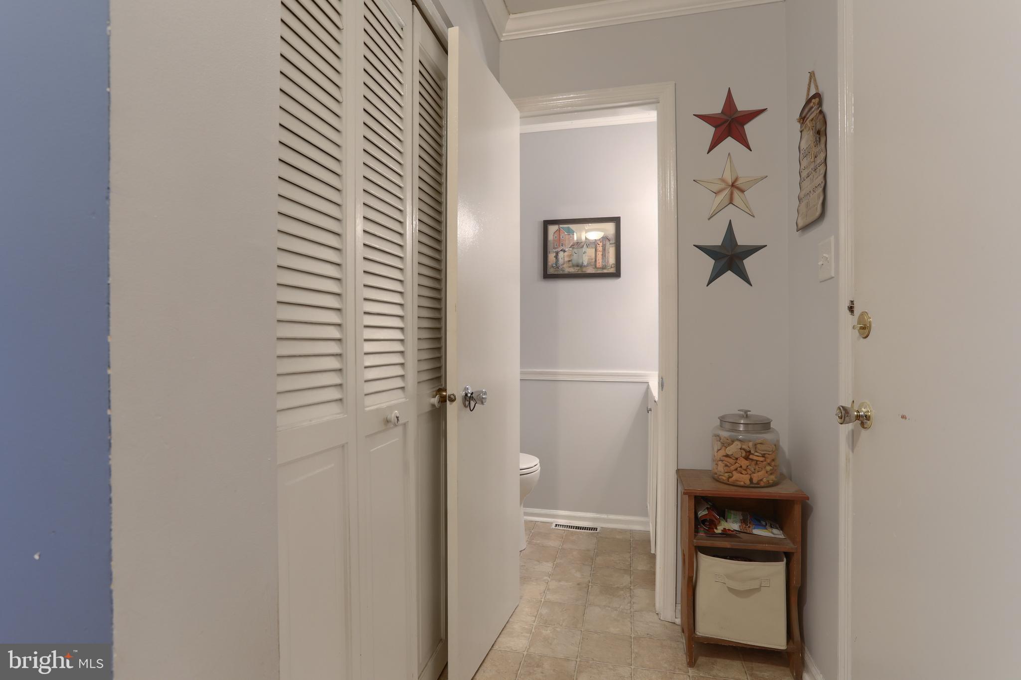 406 Calyn Drive Reading, PA 19607 - Photo 14 of 40 Half bath - 1st floor