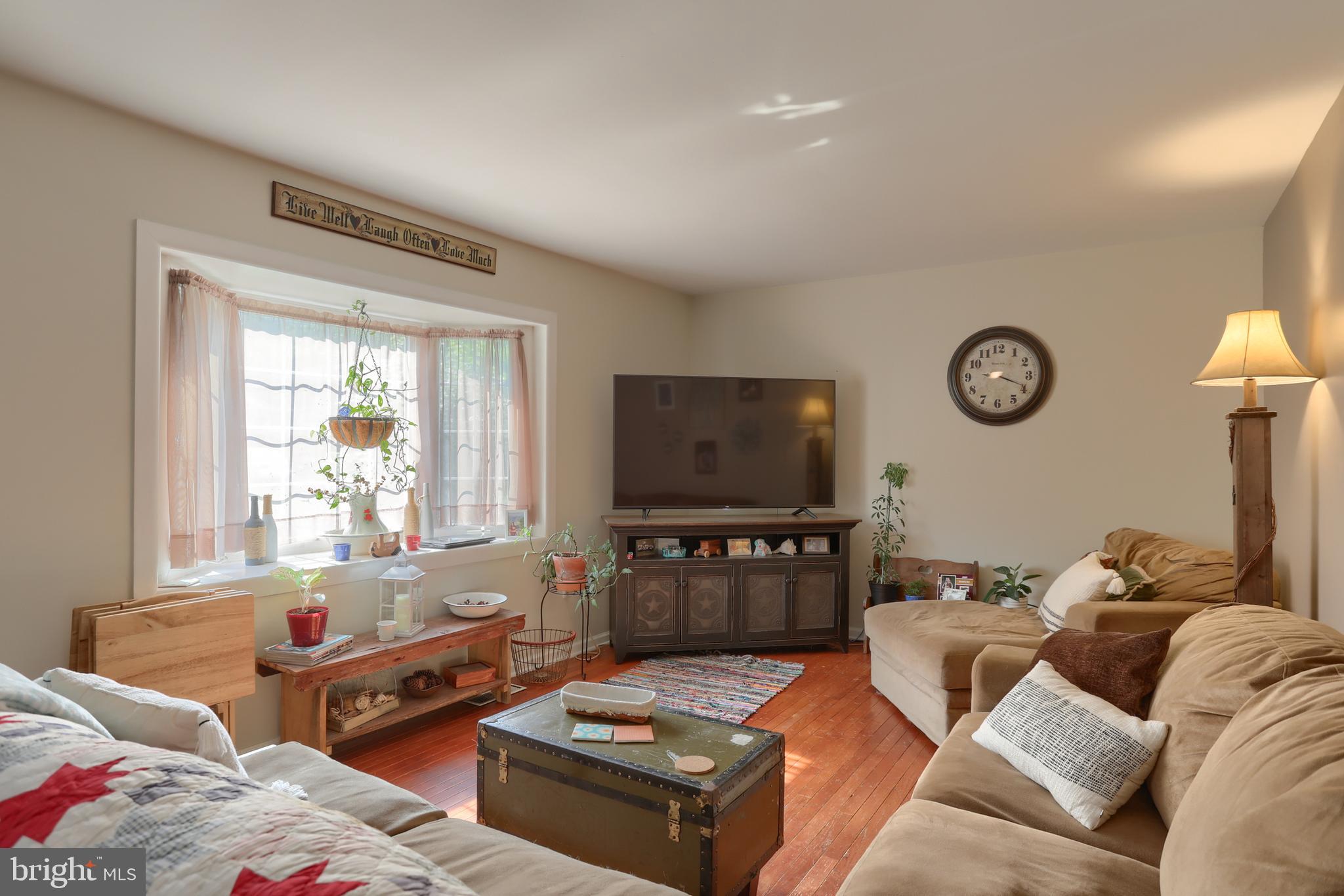 406 Calyn Drive Reading, PA 19607 - Photo 5 of 40 so much natural light