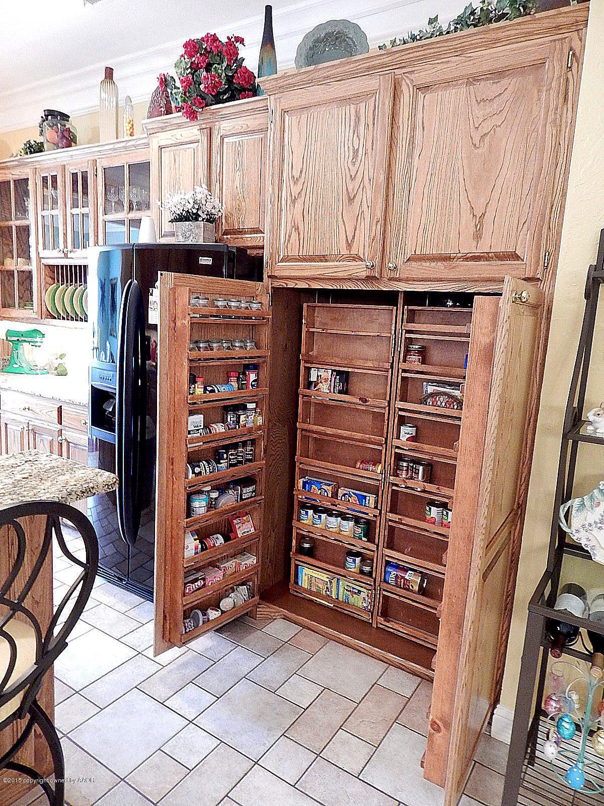 7404 Bayswater Road Amarillo, TX 79119 - Photo 13 of 30 Pantry