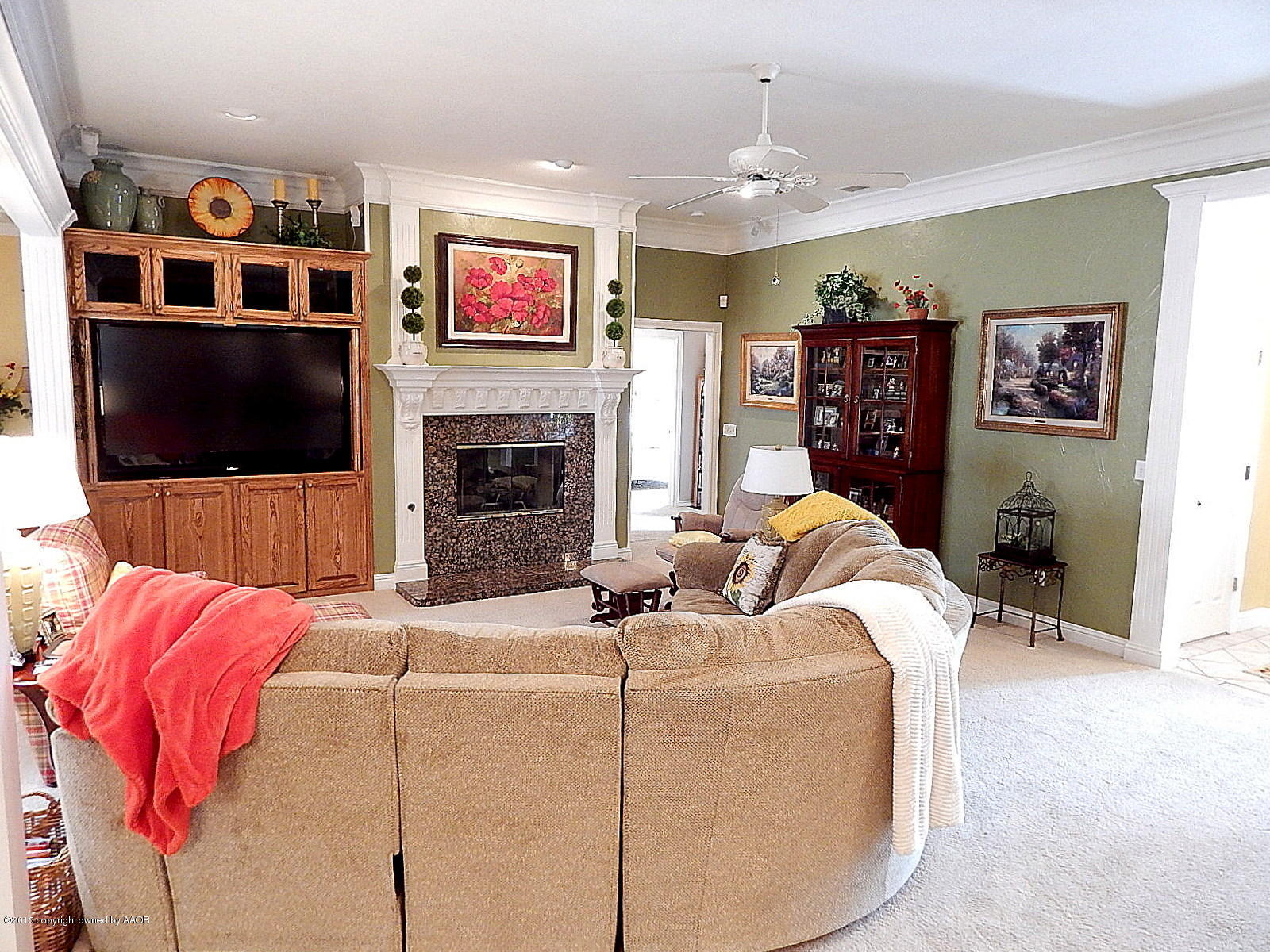 7404 Bayswater Road Amarillo, TX 79119 - Photo 4 of 30 Living Room