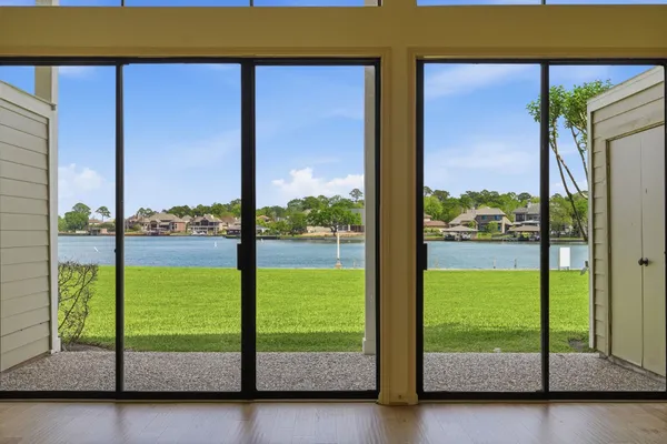 $375,000 | 134 April Point Drive South, Conroe, TX 77356