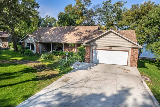 $3,300 | 1409 Hoot Lake Drive North, Fergus Falls, MN 56537