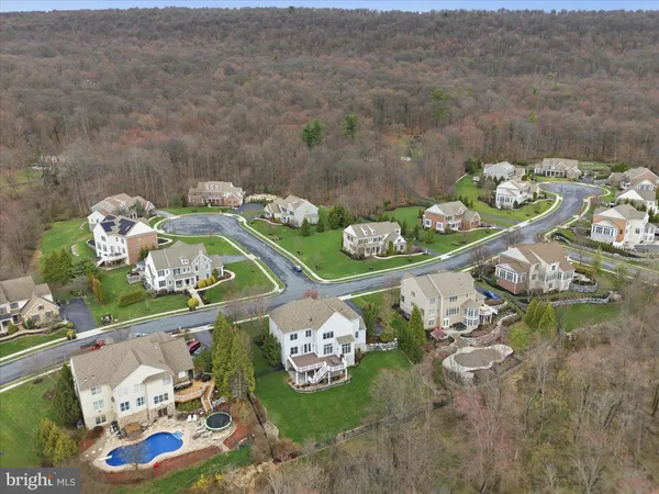 $1,250,000 | 6125 Run Cross Lane, Enola, PA 17025
