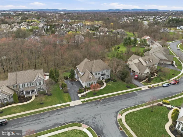 $1,250,000 | 6125 Run Cross Lane, Enola, PA 17025