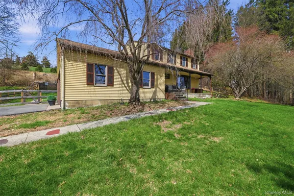 $950,000 | 7 Kerr Road, Rhinebeck, NY 12572
