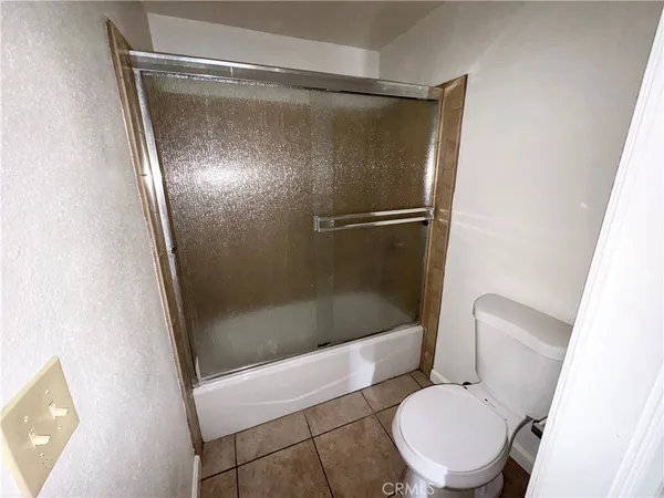 $2,000 | 635 West 15th Street, Unit 2, San Pedro, CA 90731