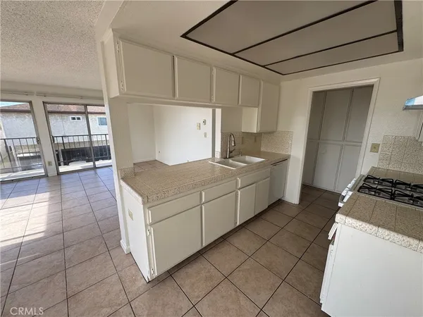 $2,000 | 635 West 15th Street, Unit 2, San Pedro, CA 90731