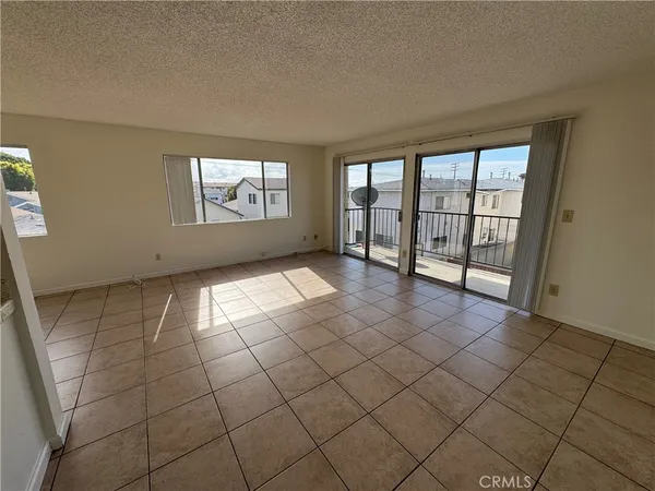 $2,000 | 635 West 15th Street, Unit 2, San Pedro, CA 90731