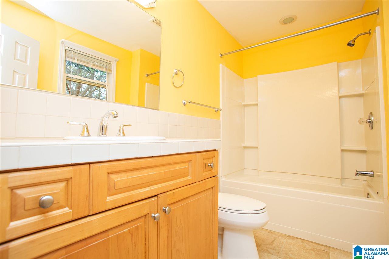 2153 Chapel Hill Road Birmingham, AL 35216 - Photo 15 of 28