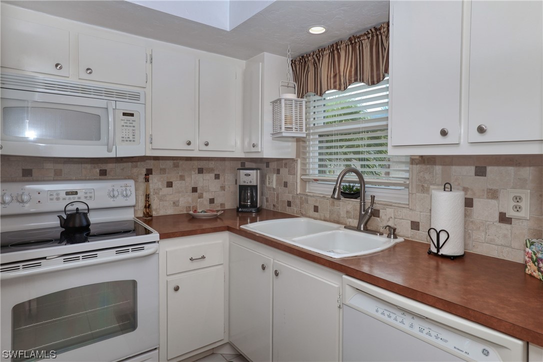 16881 Davis Road, Unit 724 Fort Myers, FL 33908 - Photo 4 of 29