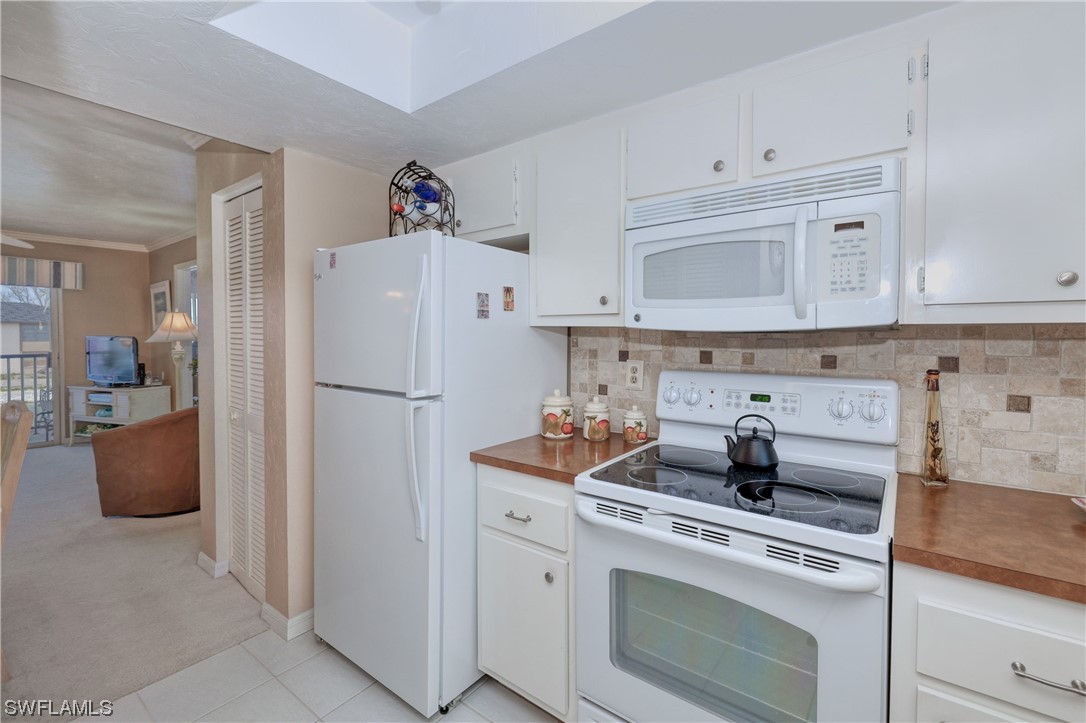 16881 Davis Road, Unit 724 Fort Myers, FL 33908 - Photo 6 of 29