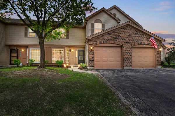 $279,900 | 250 Wellington Circle, Gurnee, IL 60031