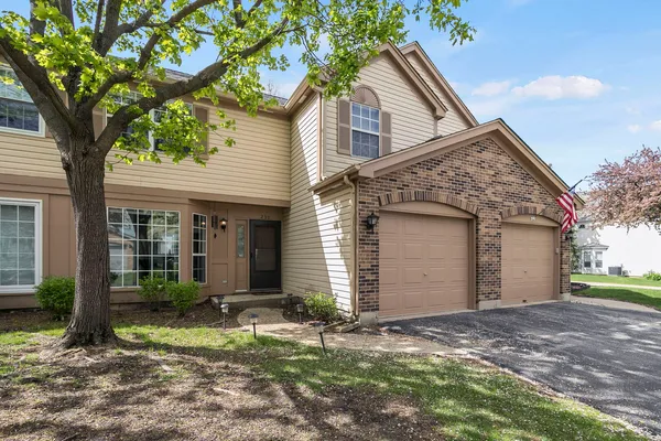 $279,900 | 250 Wellington Circle, Gurnee, IL 60031