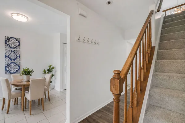 $279,900 | 250 Wellington Circle, Gurnee, IL 60031