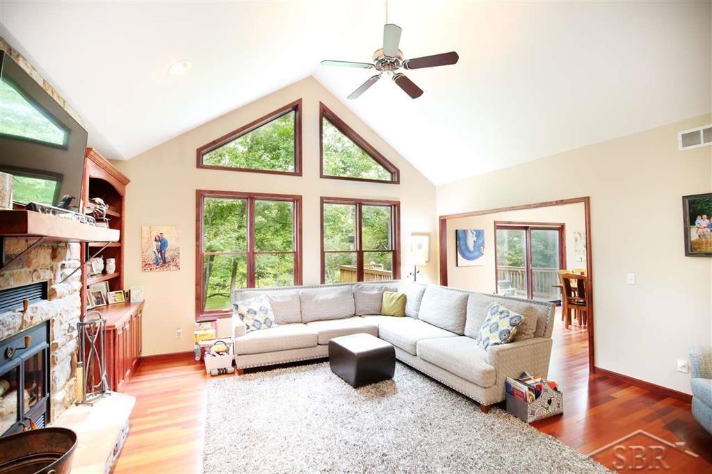 1886 West Stewart Road Midland, MI 48640 - Photo 4 of 43 31394602-3.JPG