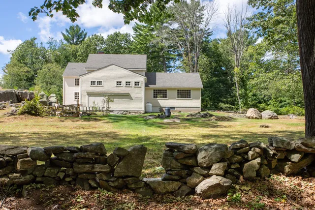 $1,150,000 | 181 Mill Road, North Hampton, NH 03862