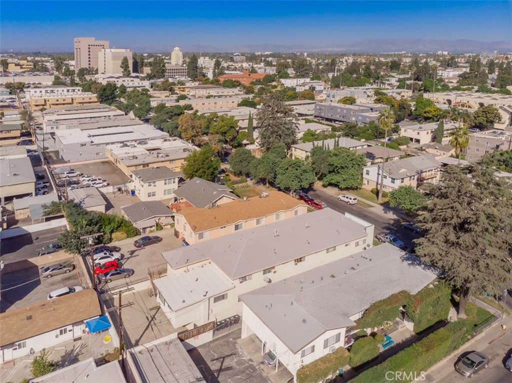 14112 Delano Street Van Nuys, CA 91401 - Photo 12 of 27