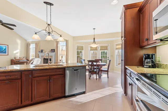 $599,000 | 24563 River Crossing Drive, Shorewood, IL 60404