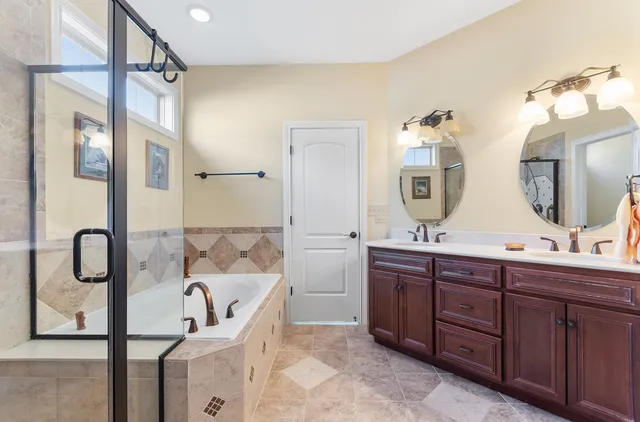 $599,000 | 24563 River Crossing Drive, Shorewood, IL 60404