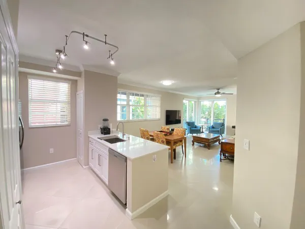 $3,500 | 225 Northeast 1st Street, Unit 202, Delray Beach, FL 33444