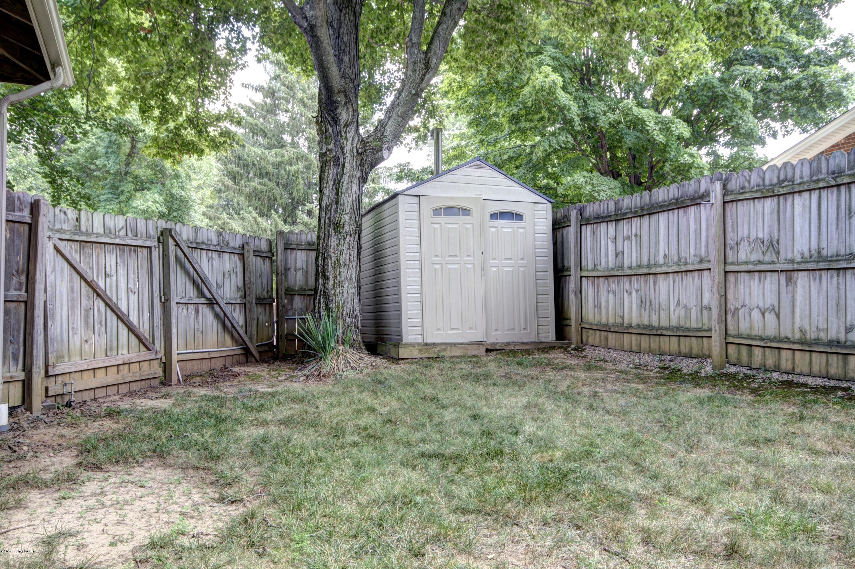 8904 La Costa Road Louisville, KY 40299 - Photo 36 of 44 Fenced Yard