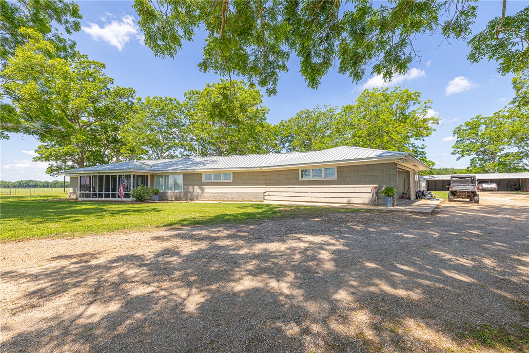 7654 County Road 121 Wharton, TX 77488 - Photo 2 of 47