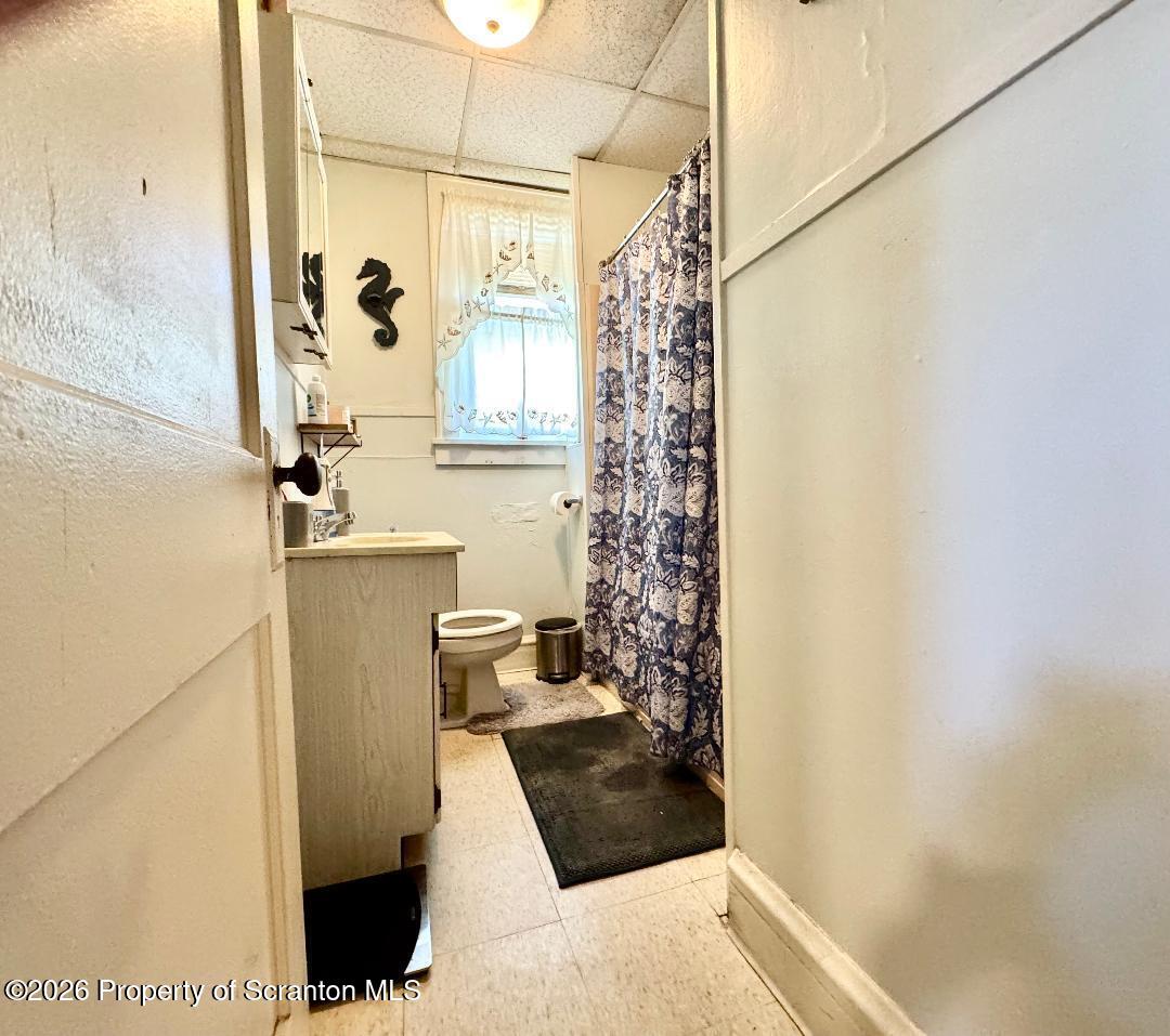 609 3rd Street, Unit 1 FIRST Dunmore, PA 18512 - Photo 11 of 12 Full Bathroom