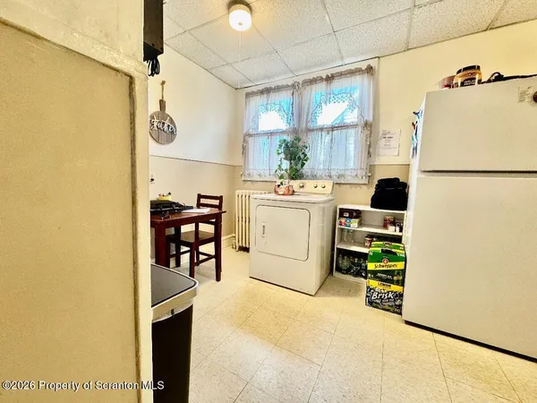 $850 | 609 3rd Street, Unit 1 FIRST, Dunmore, PA 18512