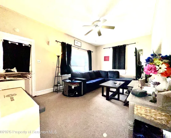 $850 | 609 3rd Street, Unit 1 FIRST, Dunmore, PA 18512