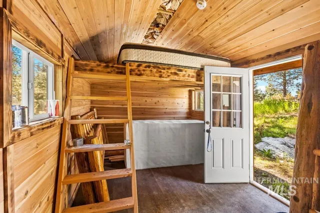 $800,000 | 10389 Gamann Drive, Cascade, ID 83611